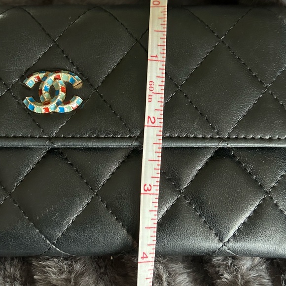 Chanel Wallet. Authentic in good condition - Picture 8 of 8